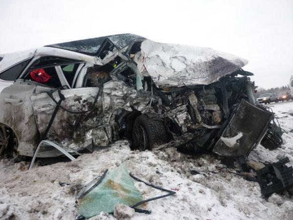 В ДТП на трассе Архангельск-Новодвинск погибли 2 человека