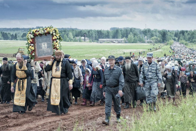Экономику Архангельской области хотят поднять молитвами